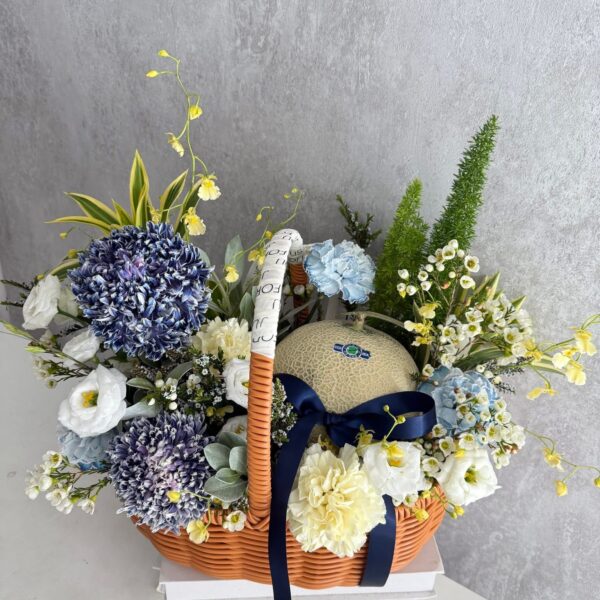 IMG_0117 藍白牡丹菊哈密瓜花果籃